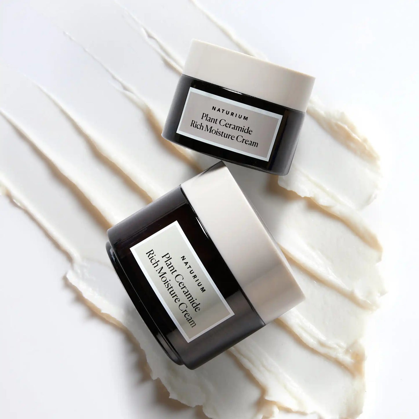 plant-ceramide-rich-moisture-cream-jumbo-u0 11_18_2021_Naturium0575-crop.webp